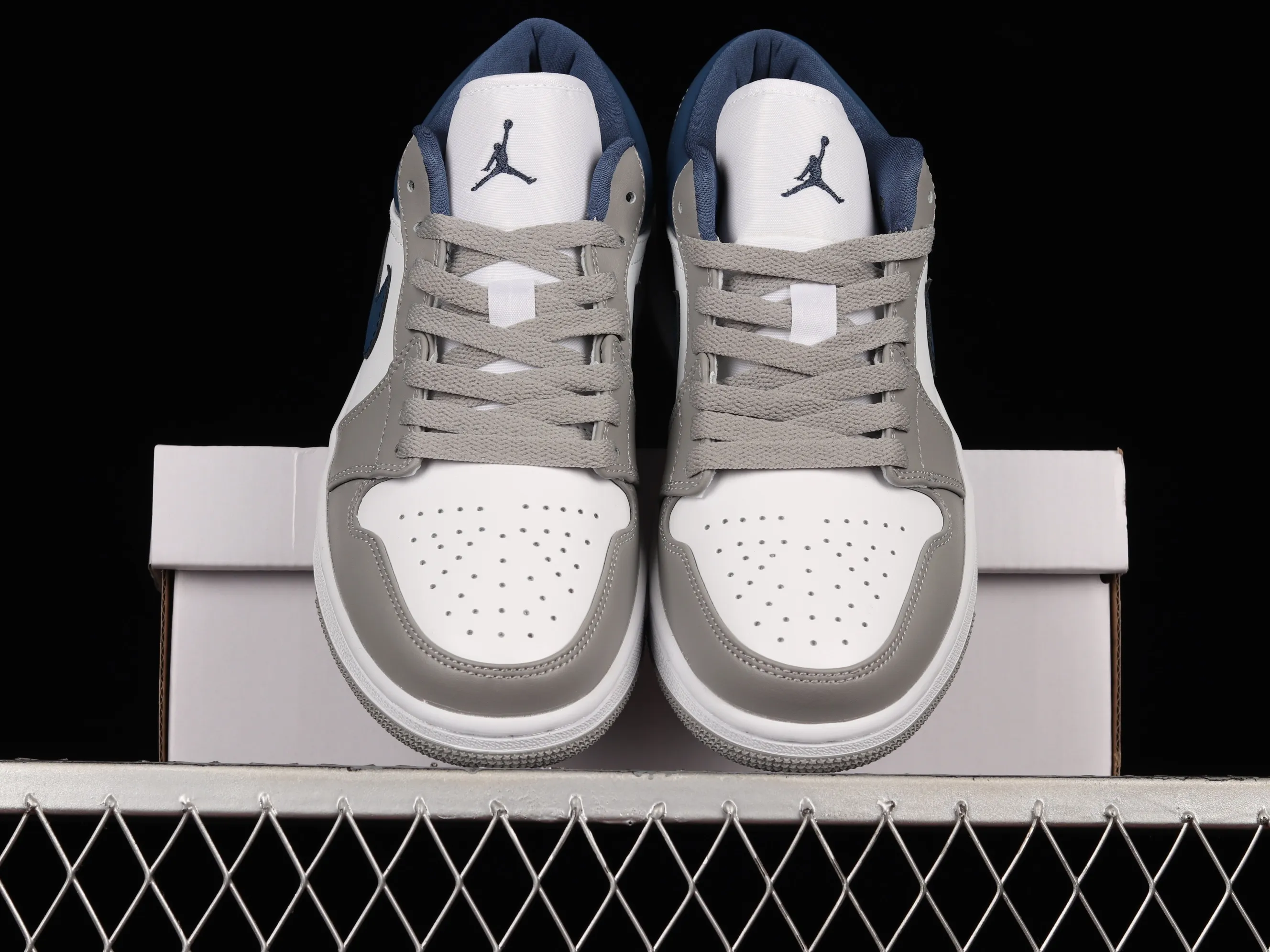All categories Air Jordan Jordan series basketball shoes Air Jordan 1 Low Z version Air Jordan 1 Low AJ1 Joe 1 cement blue DC0774-042